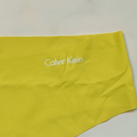 NWOT CALVIN KLEIN INVISIBLES THONG PANTY IN LEMON LIME SIZE MEDIUM - Picture 3 of 4